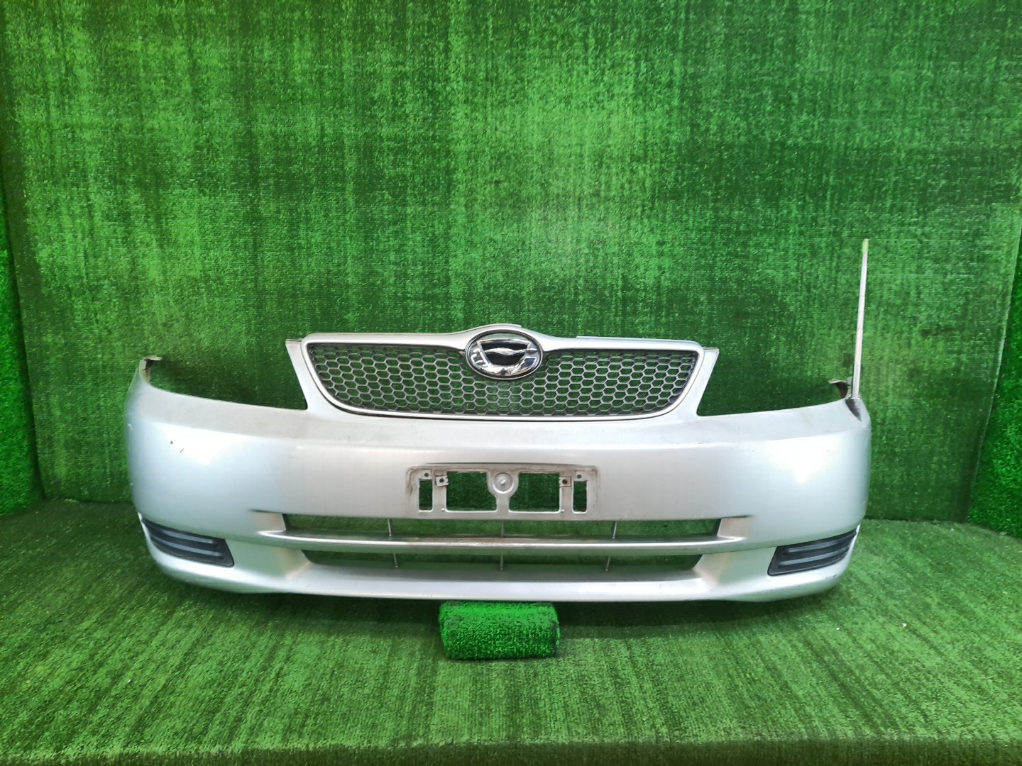 Бампер передний TOYOTA ALLEX, COROLLA RUNX ZZE124, NZE121, ZZE122, ZZE123, NZE124 9333 1 ракурс