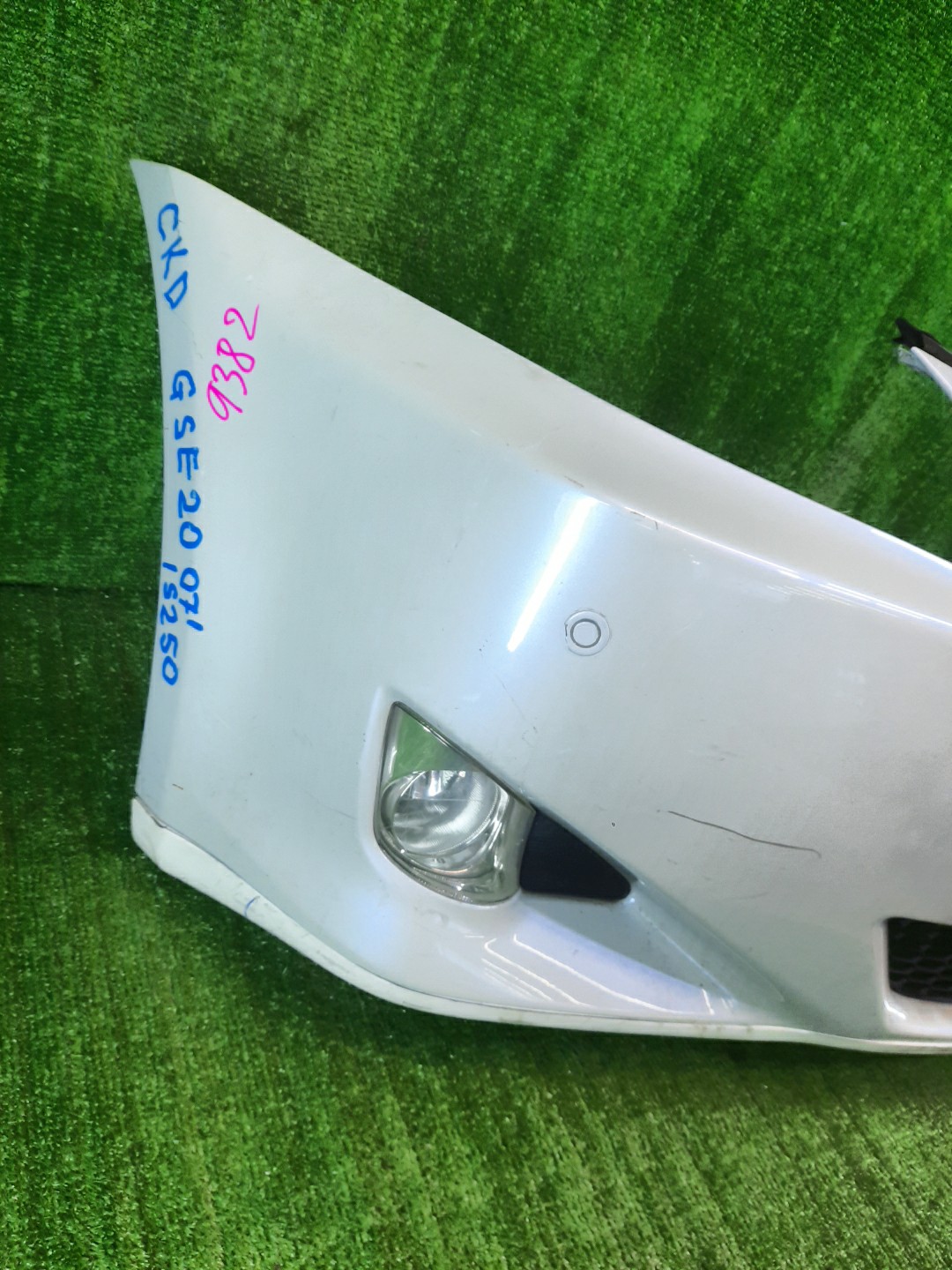 Бампер передний LEXUS IS350, IS250 GSE21, GSE25, GSE20 9382 2 ракурс Бампер передний LEXUS IS350, IS250 GSE21, GSE25, GSE20 9382 2 ракурс