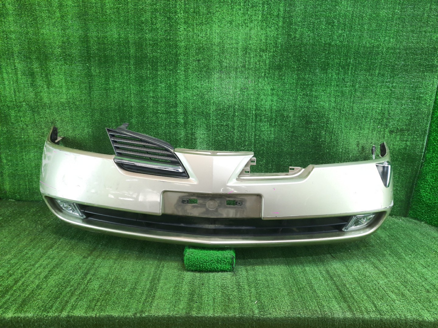 Бампер передний NISSAN PRIMERA P12, QP12, TNP12, TP12, HP12, RP12, WTNP12, WHP12, WRP12 9392 1 ракурс
