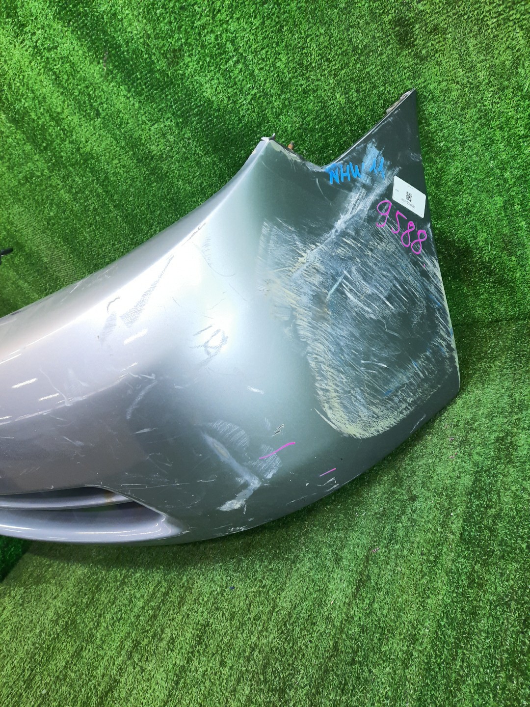 Бампер передний TOYOTA PRIUS NHW11 9588 5 ракурс
