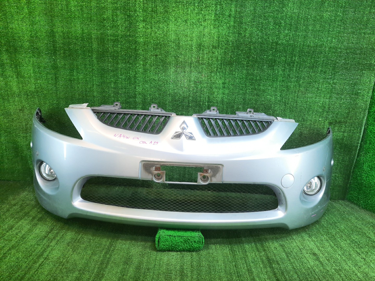 Бампер передний MITSUBISHI GRANDIS NA4W 9618 1 ракурс