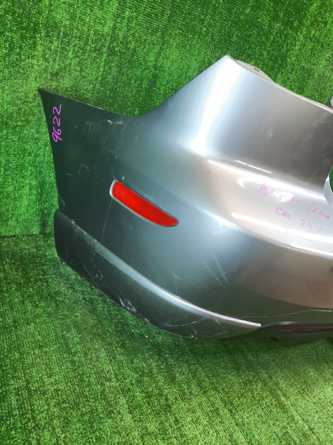 Бампер задний MAZDA AXELA, MAZDA 3, 3 BK5P, BK3P, BKEP, BK SEDAN 2 ракурс