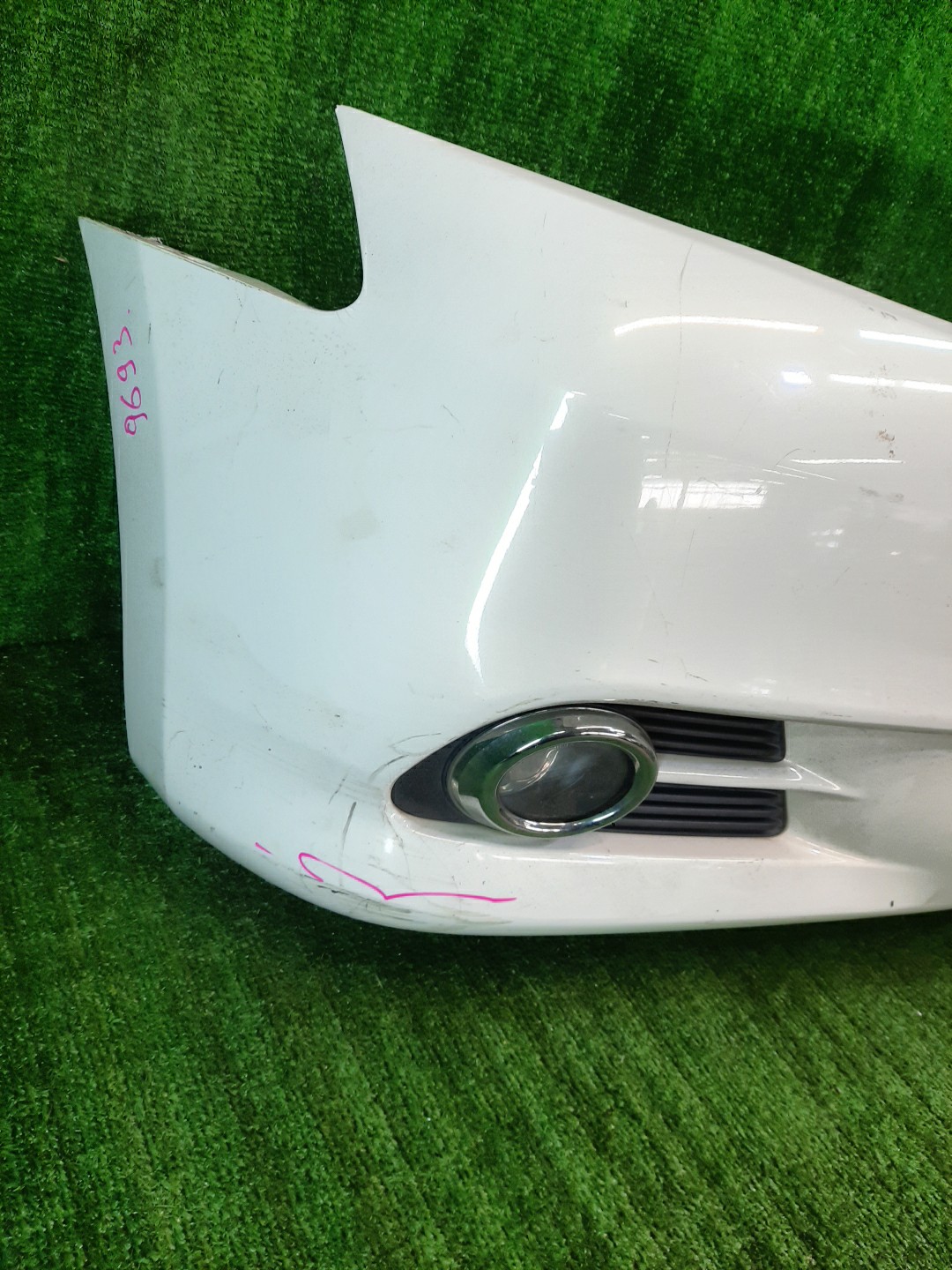 Бампер передний NISSAN FUGA Y50, PNY50, PY50, GY50 9693 2 ракурс