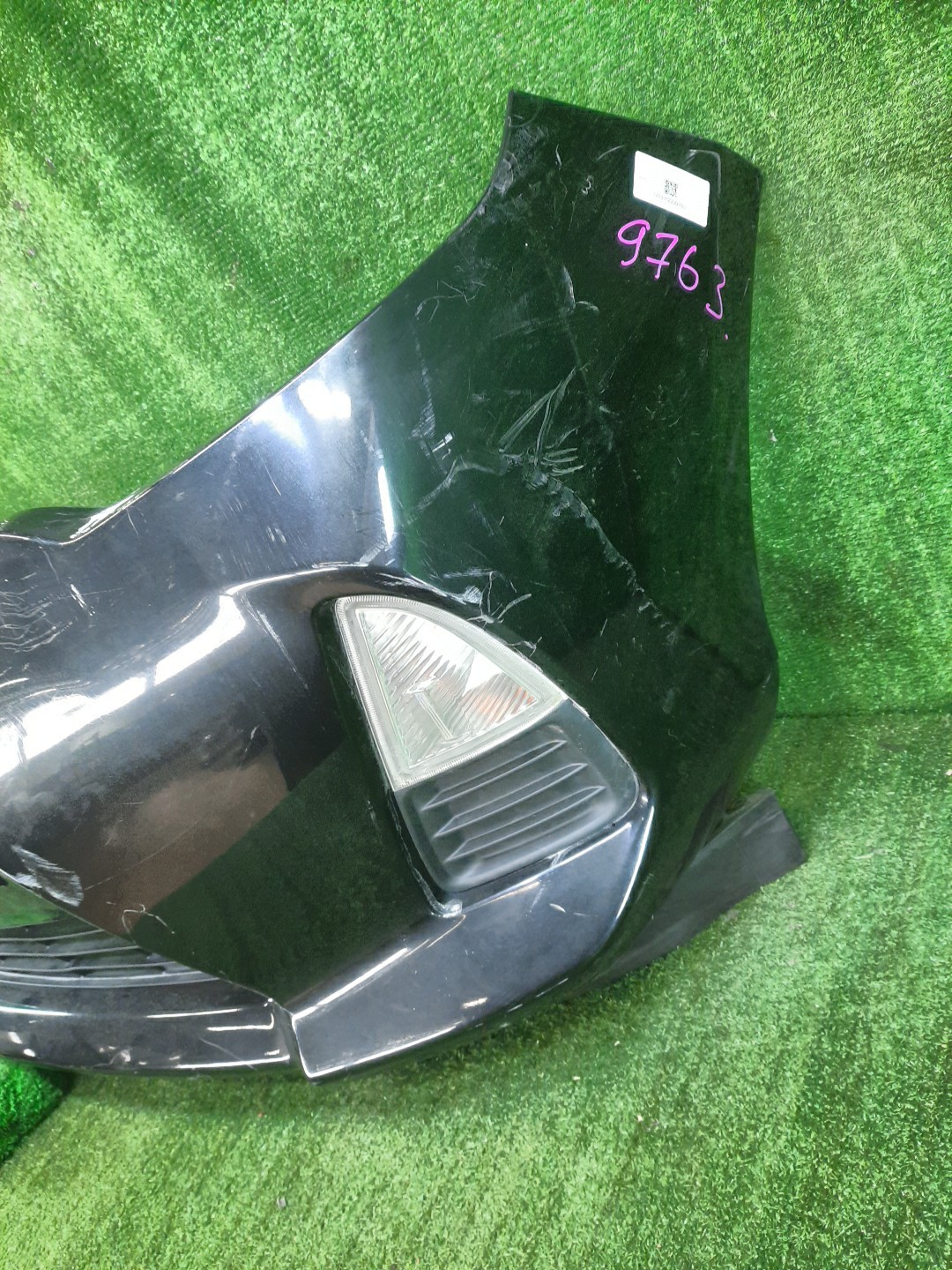 Бампер передний TOYOTA AQUA NHP10 9763 5 ракурс