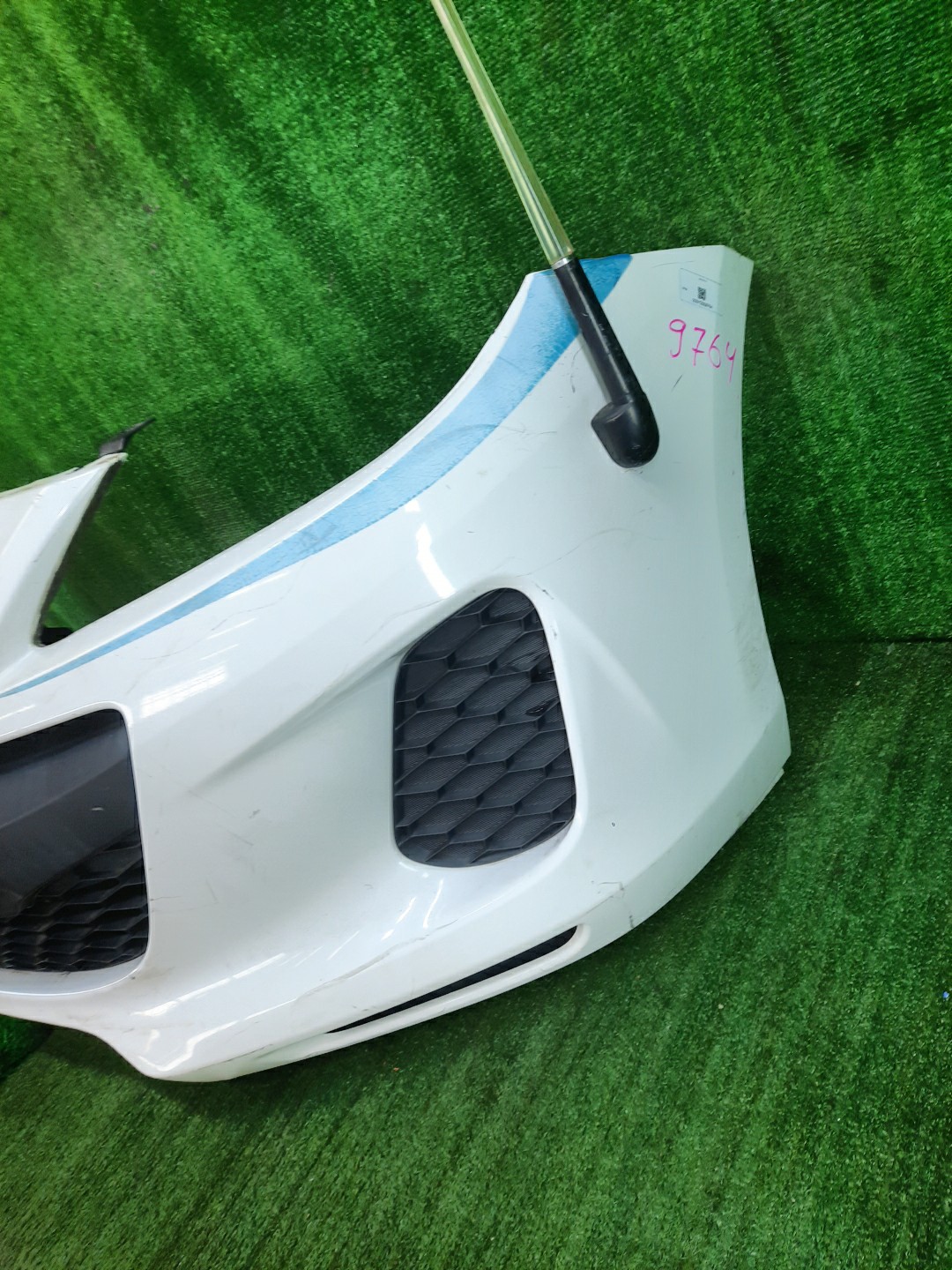 Бампер передний MAZDA AXELA, MAZDA 3, 3 BL6FJ, BLEFW, BL5FP, BLEAP, BLEFP, BLFFP, BL3FW, BL5FW, BLEAW, BLFFW, BL 9764 4 ракурс