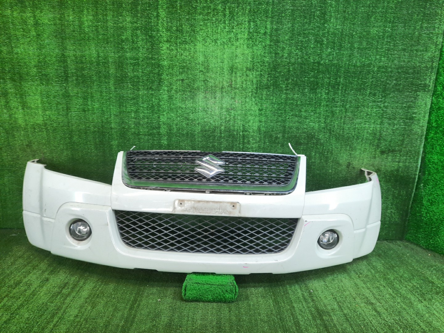 Бампер передний SUZUKI ESCUDO, GRAND VITARA TA74W, TDB4W, TD94W, TD54W, TDA4W, TDB4, TE94, TD54, TAA4V, JT, TA74V 9766 1 ракурс