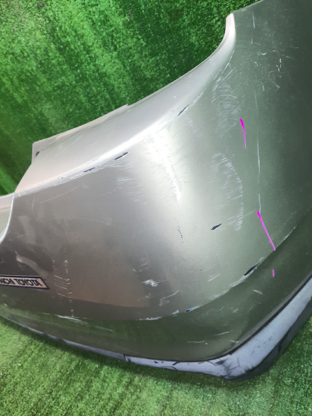 Бампер задний TOYOTA PRIUS NHW20 9803 5 ракурс