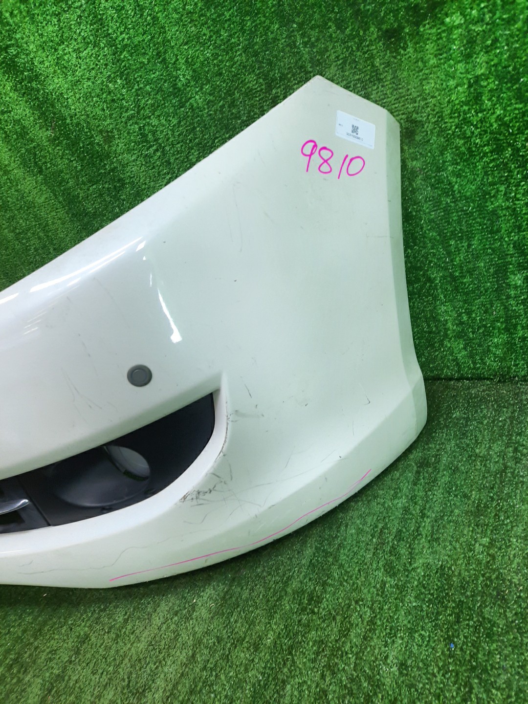 Бампер передний MITSUBISHI GRANDIS NA4W 9810 4 ракурс