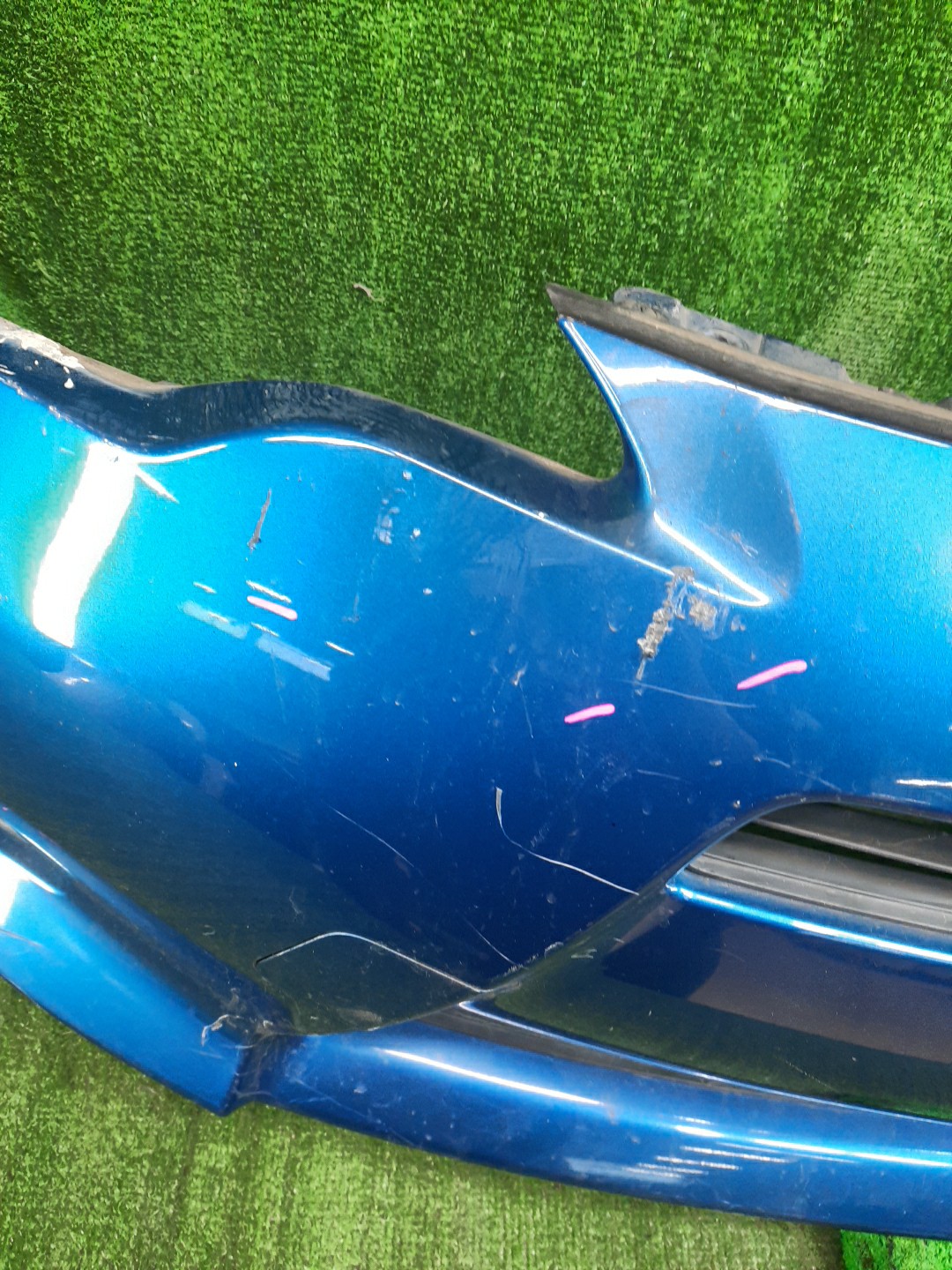Бампер передний TOYOTA AQUA NHP10 9834 4 ракурс
