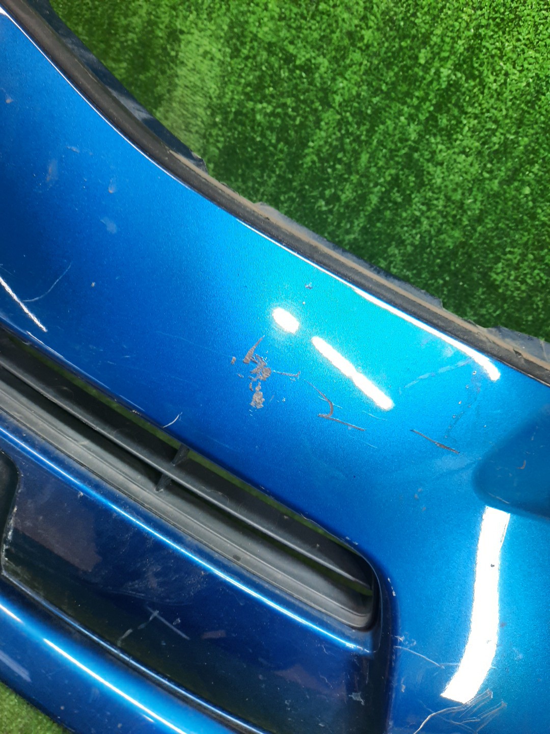 Бампер передний TOYOTA AQUA NHP10 9834 5 ракурс