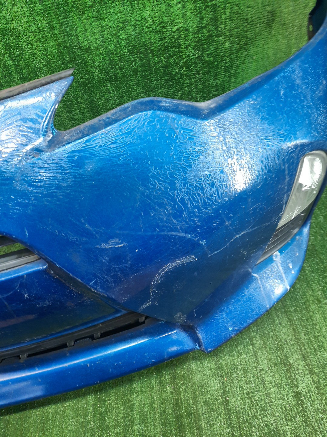 Бампер передний TOYOTA AQUA NHP10 9837 4 ракурс