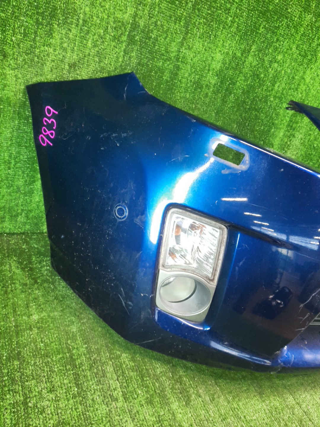 Бампер передний TOYOTA PRIUS ZVW30 9839 2 ракурс