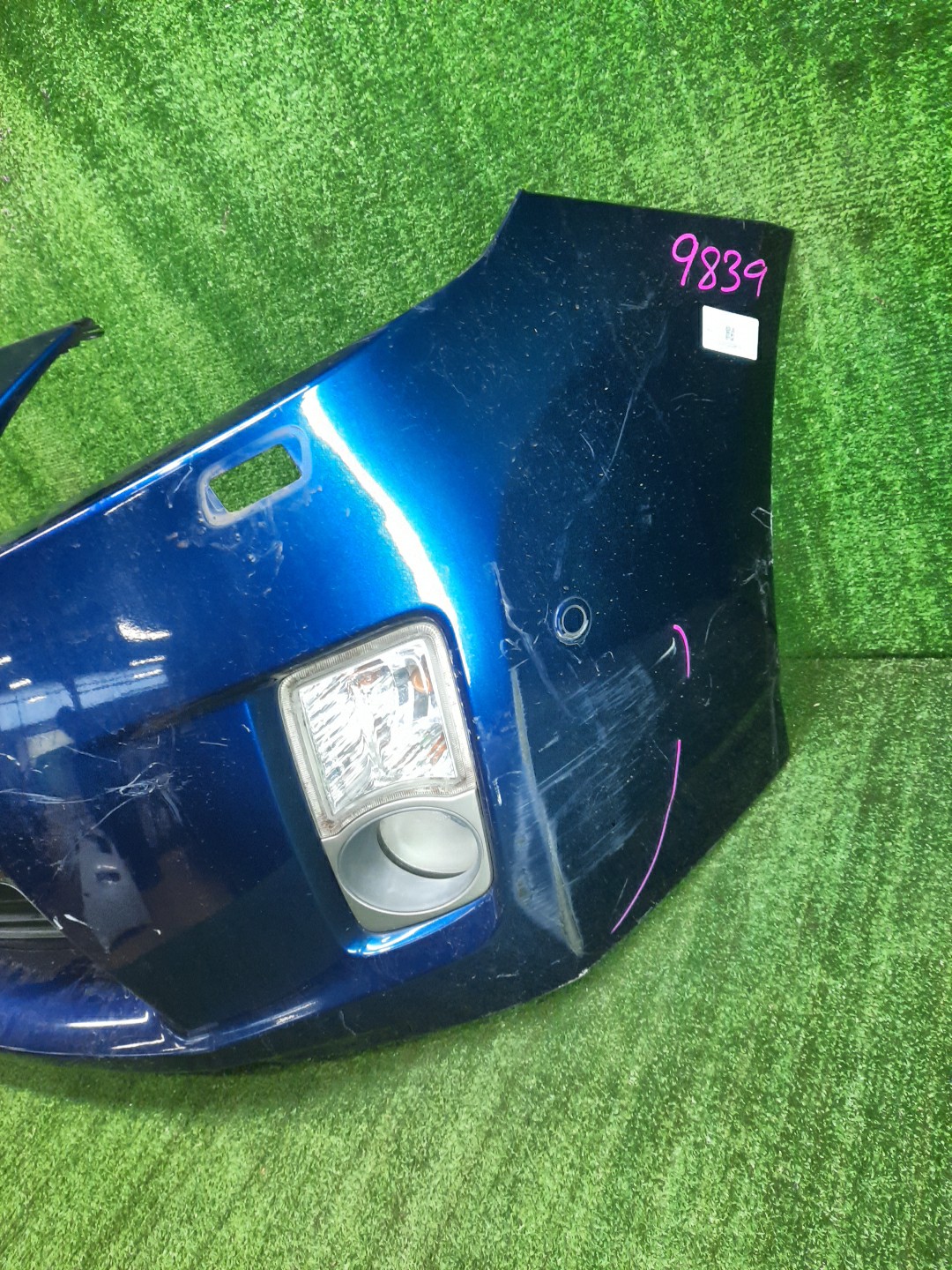 Бампер передний TOYOTA PRIUS ZVW30 9839 5 ракурс