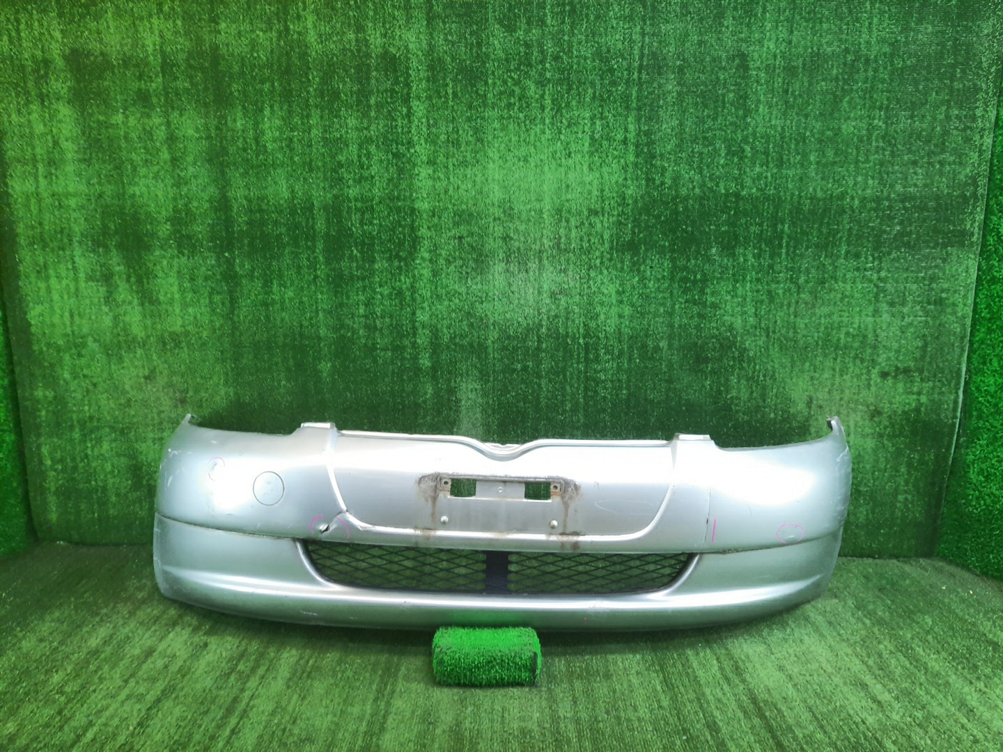 Бампер передний TOYOTA VITZ, YARIS SCP10, NCP10, SCP13, NCP15, NCP11, NCP13 9847 1 ракурс