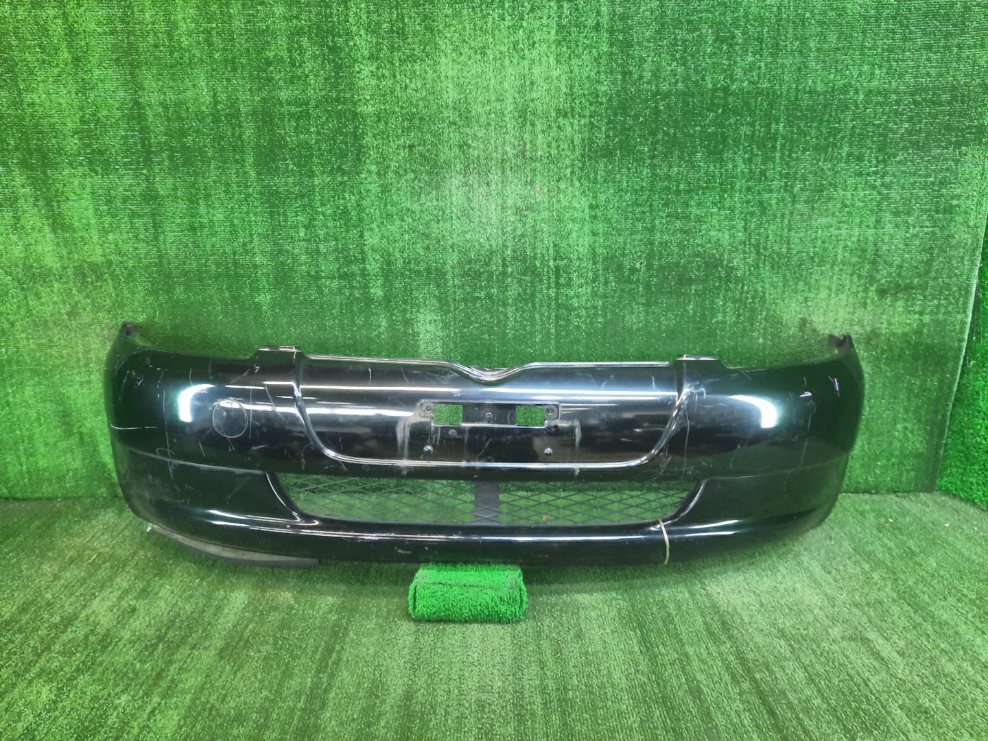 Бампер передний TOYOTA VITZ, YARIS SCP10, NCP10, SCP13, NCP15, NCP11, NCP13 9914 1 ракурс