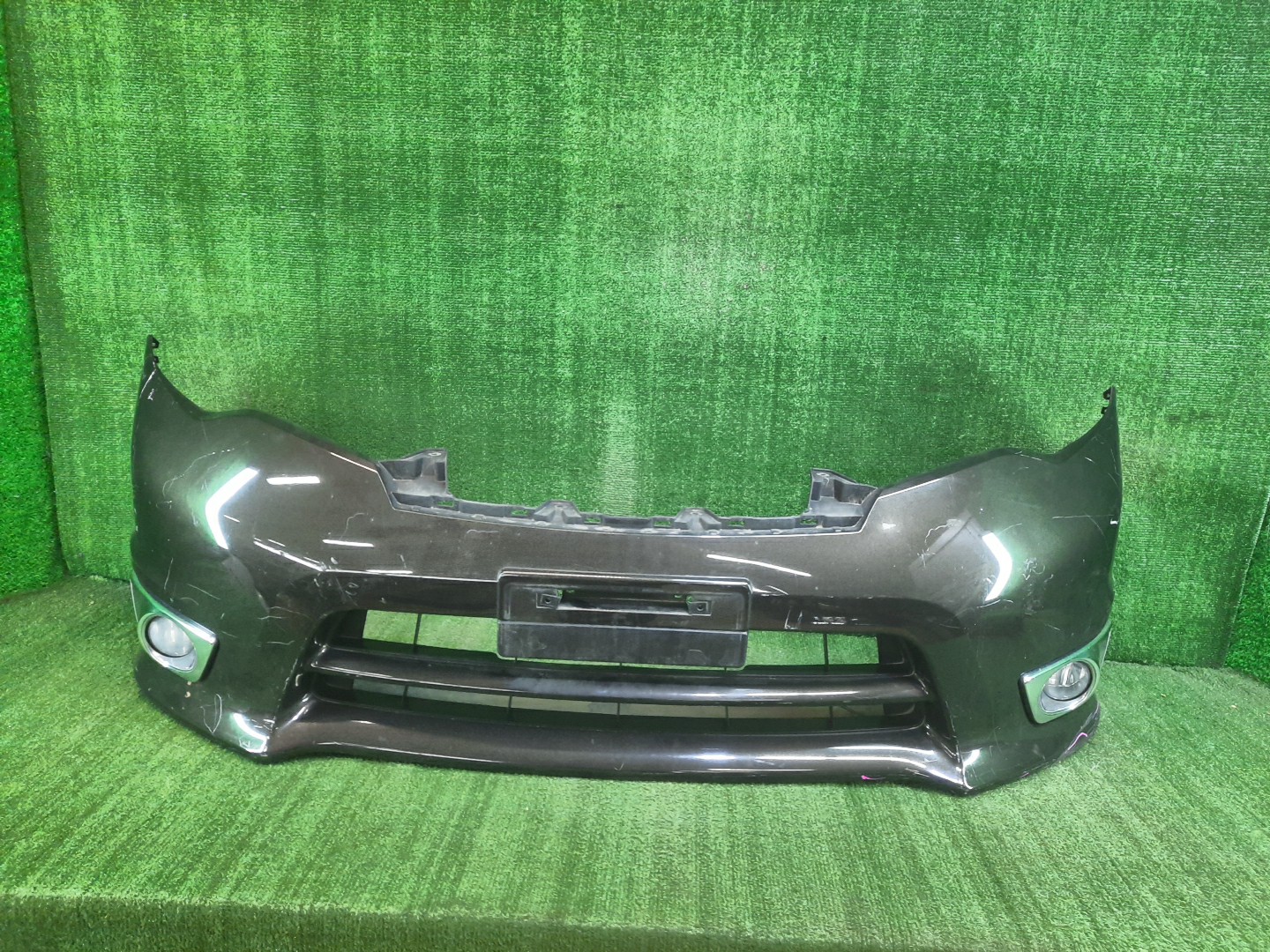 Бампер передний NISSAN SERENA C26 9932 1 ракурс