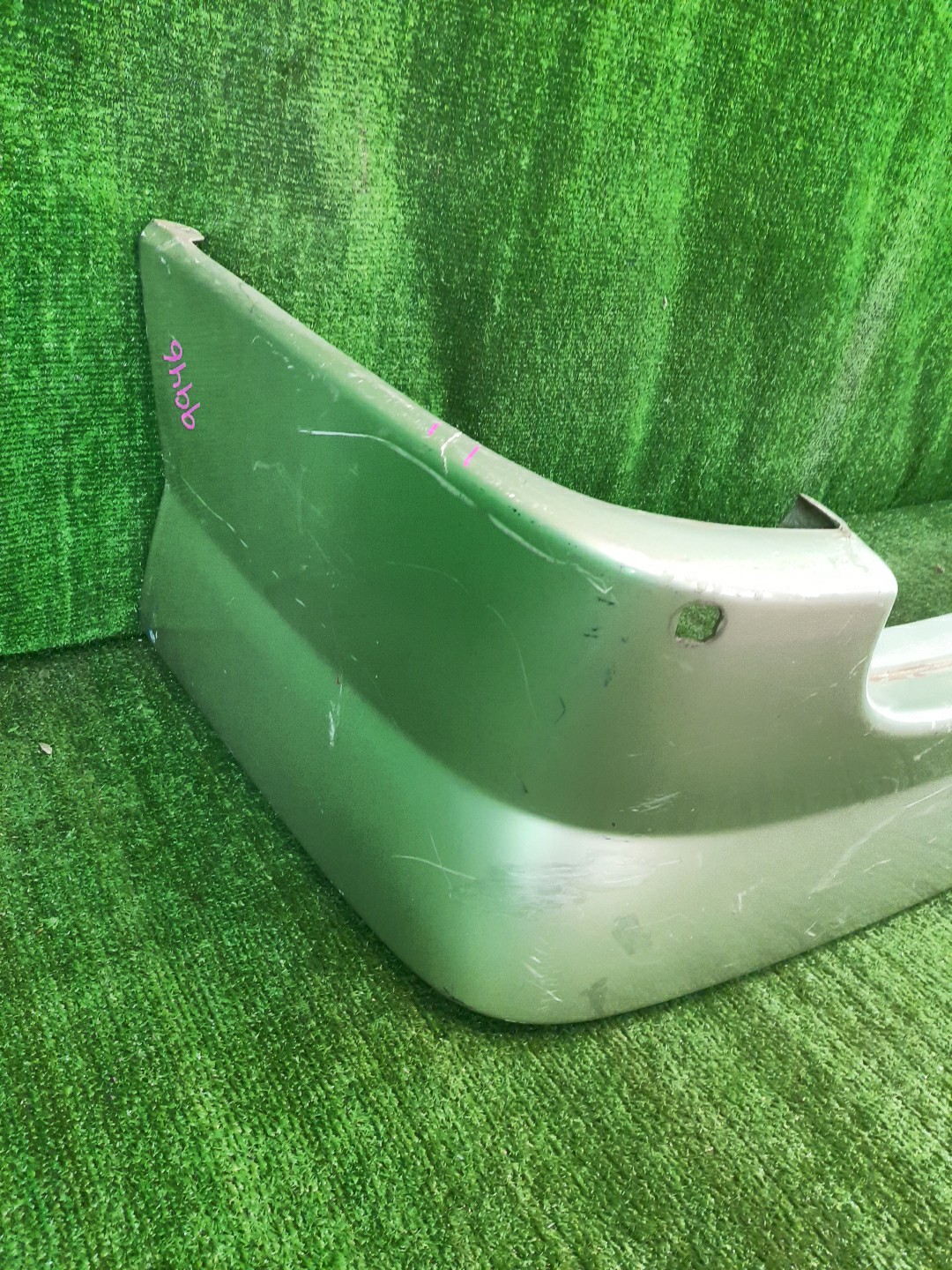 Бампер задний TOYOTA GRAND HIACE VCH10W, KCH10W, VCH16W, KCH16W, KCH11W 9946 2 ракурс