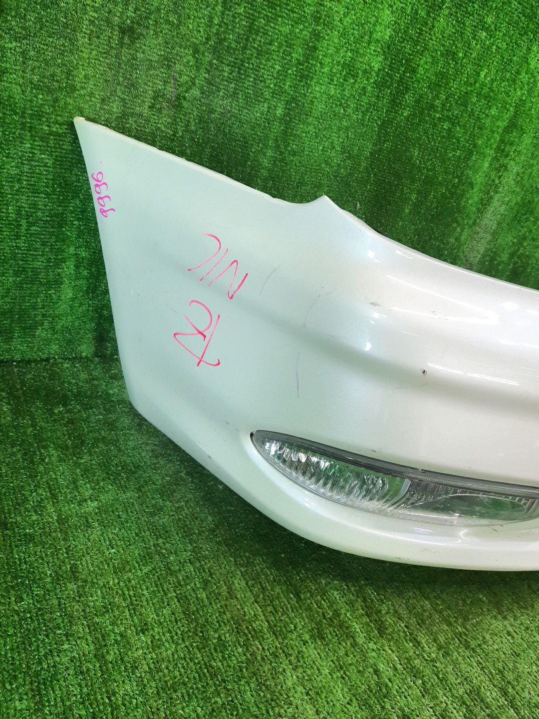 Бампер передний NISSAN CEFIRO A33 9996 2 ракурс