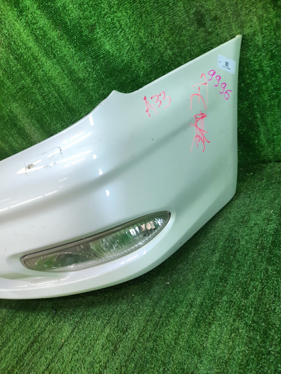 Бампер передний NISSAN CEFIRO A33 9996 3 ракурс