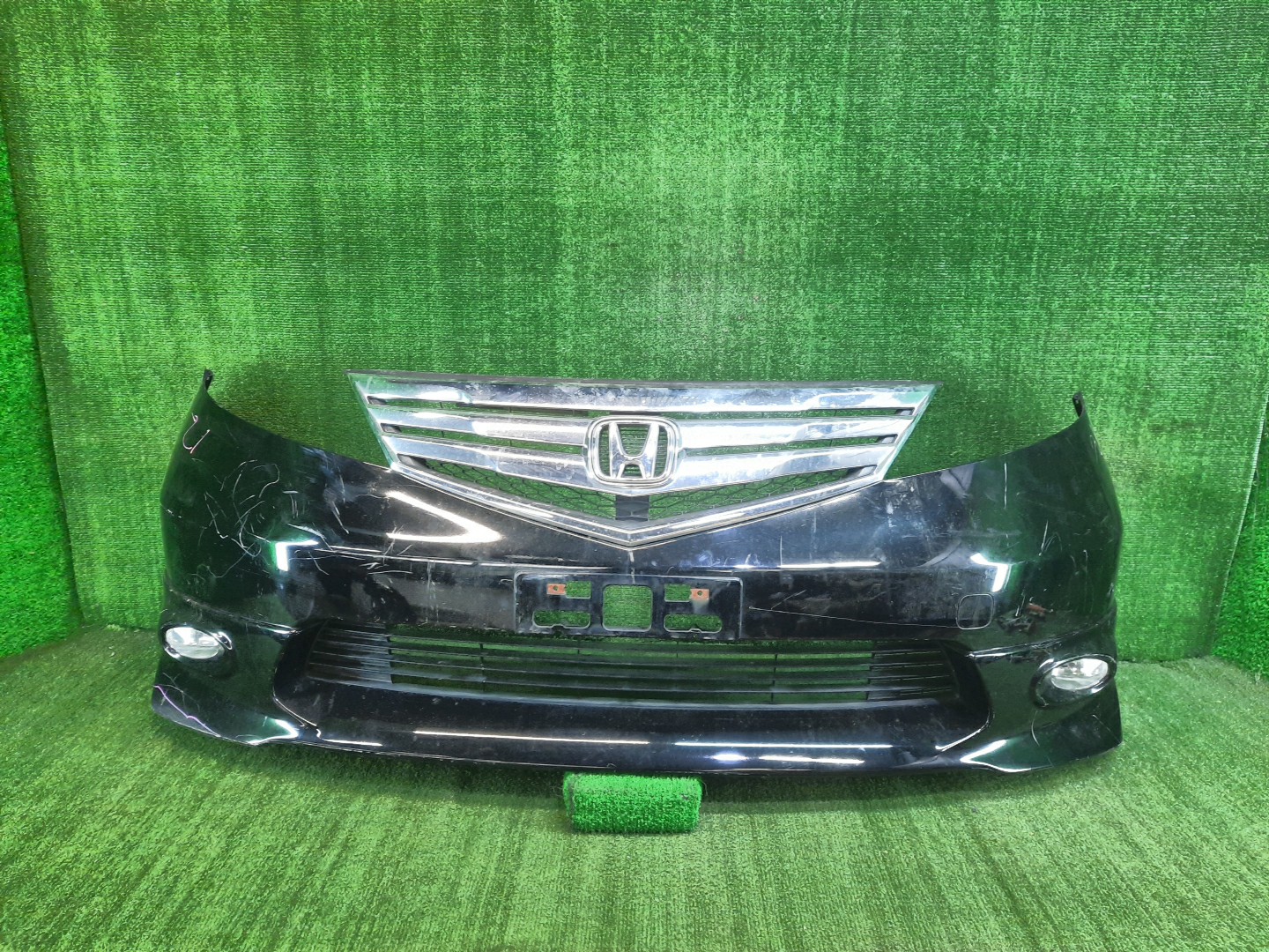 Бампер передний HONDA ELYSION RR1, RR2, RR3 10001 1 ракурс