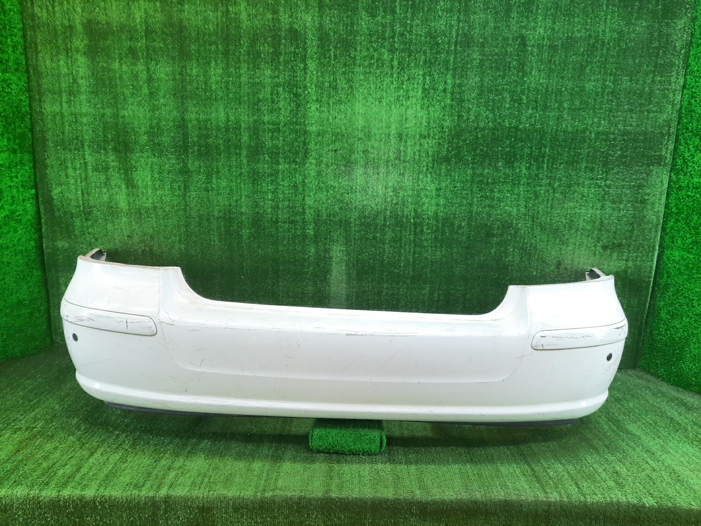 Бампер задний TOYOTA AVENSIS ZZT251, AZT250, AZT255, AZT251 10064 1 ракурс