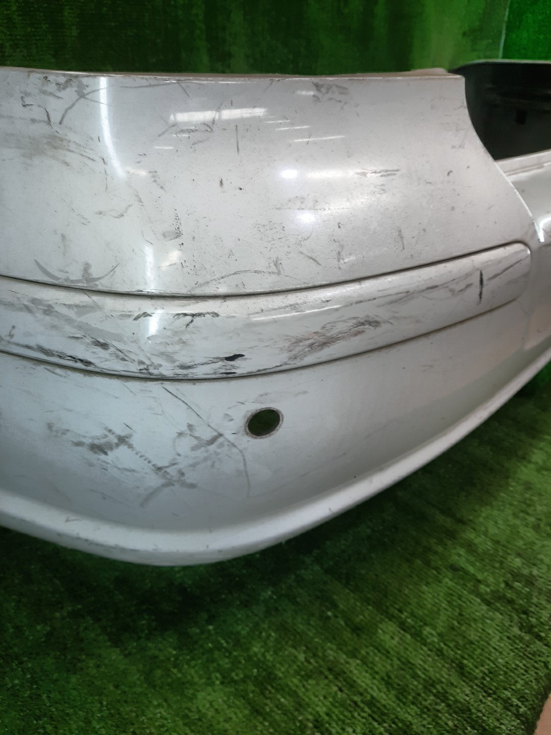 Бампер задний TOYOTA AVENSIS ZZT251, AZT250, AZT255, AZT251 10064 3 ракурс