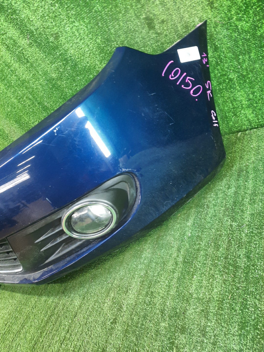 Бампер передний VOLKSWAGEN GOLF 5K1, MK6, AJ5 10150 4 ракурс