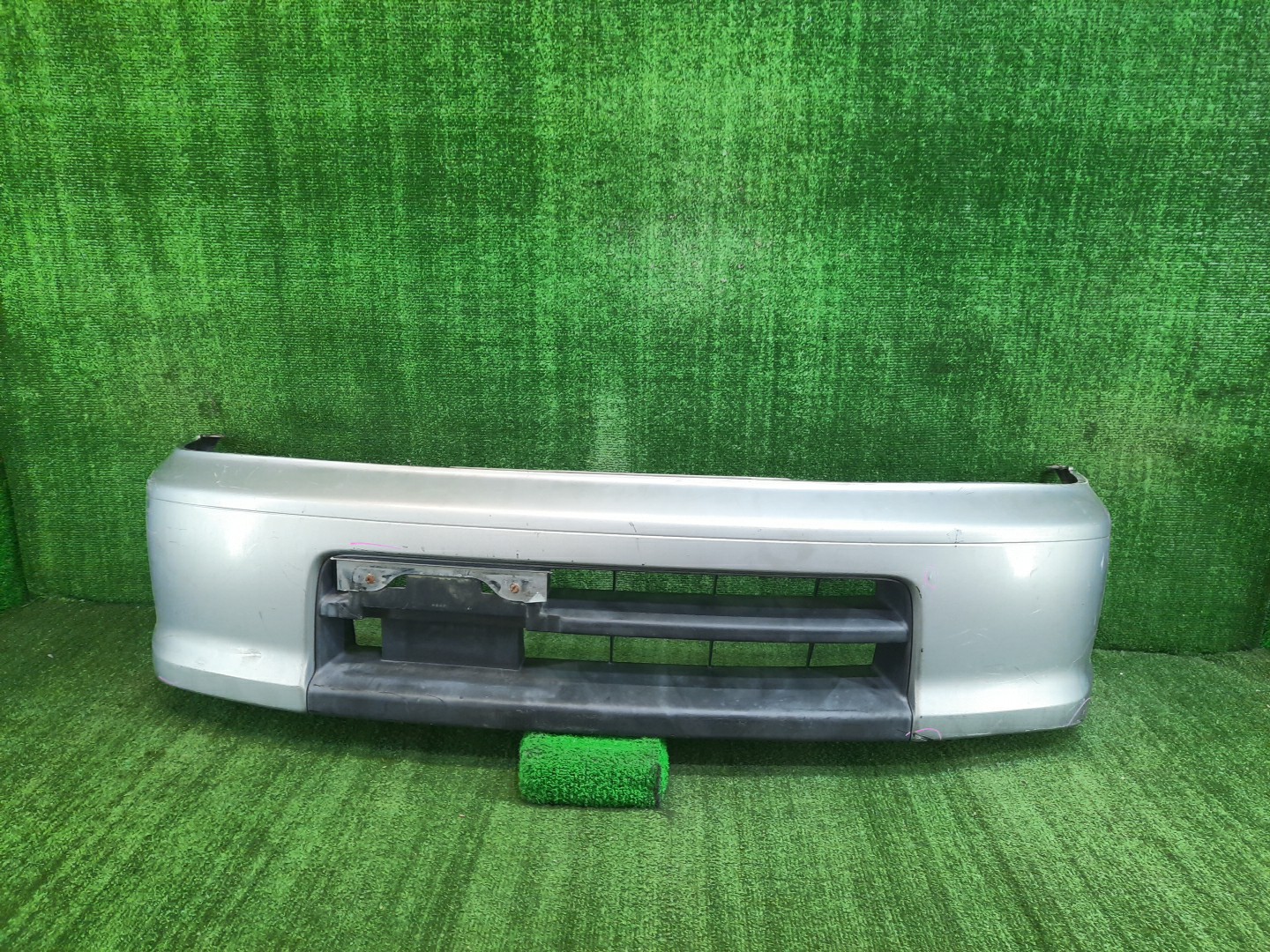 Бампер передний NISSAN CUBE Z10 10152 1 ракурс
