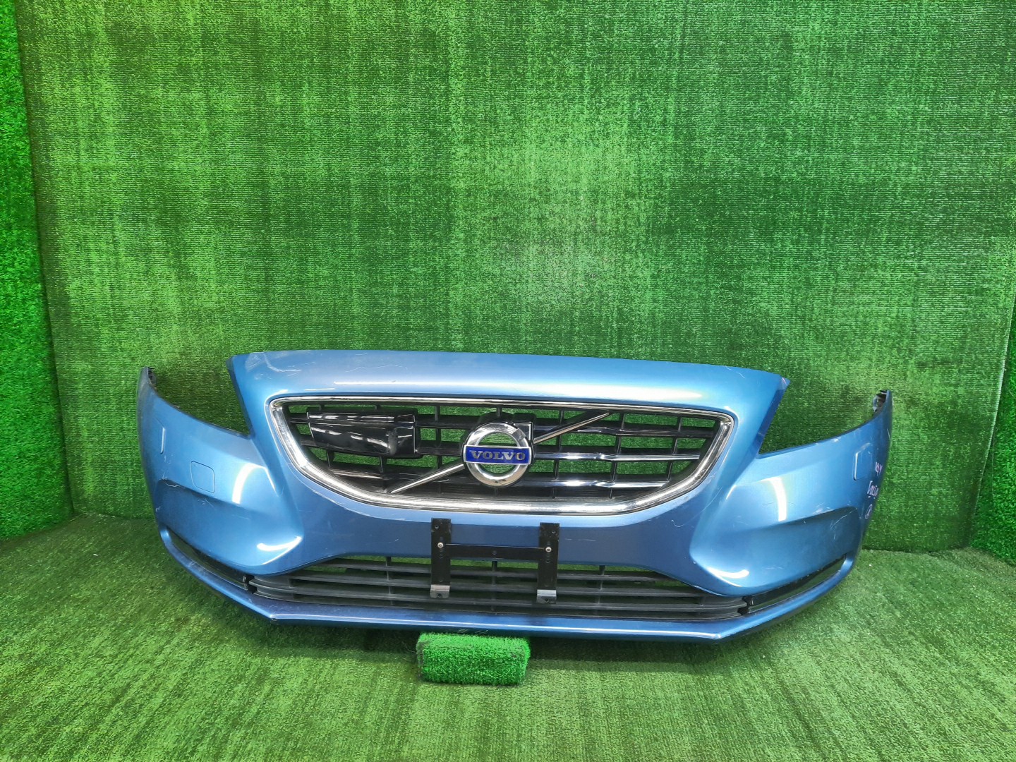Бампер передний VOLVO V40 MZ63, MV, MV48 10157 1 ракурс