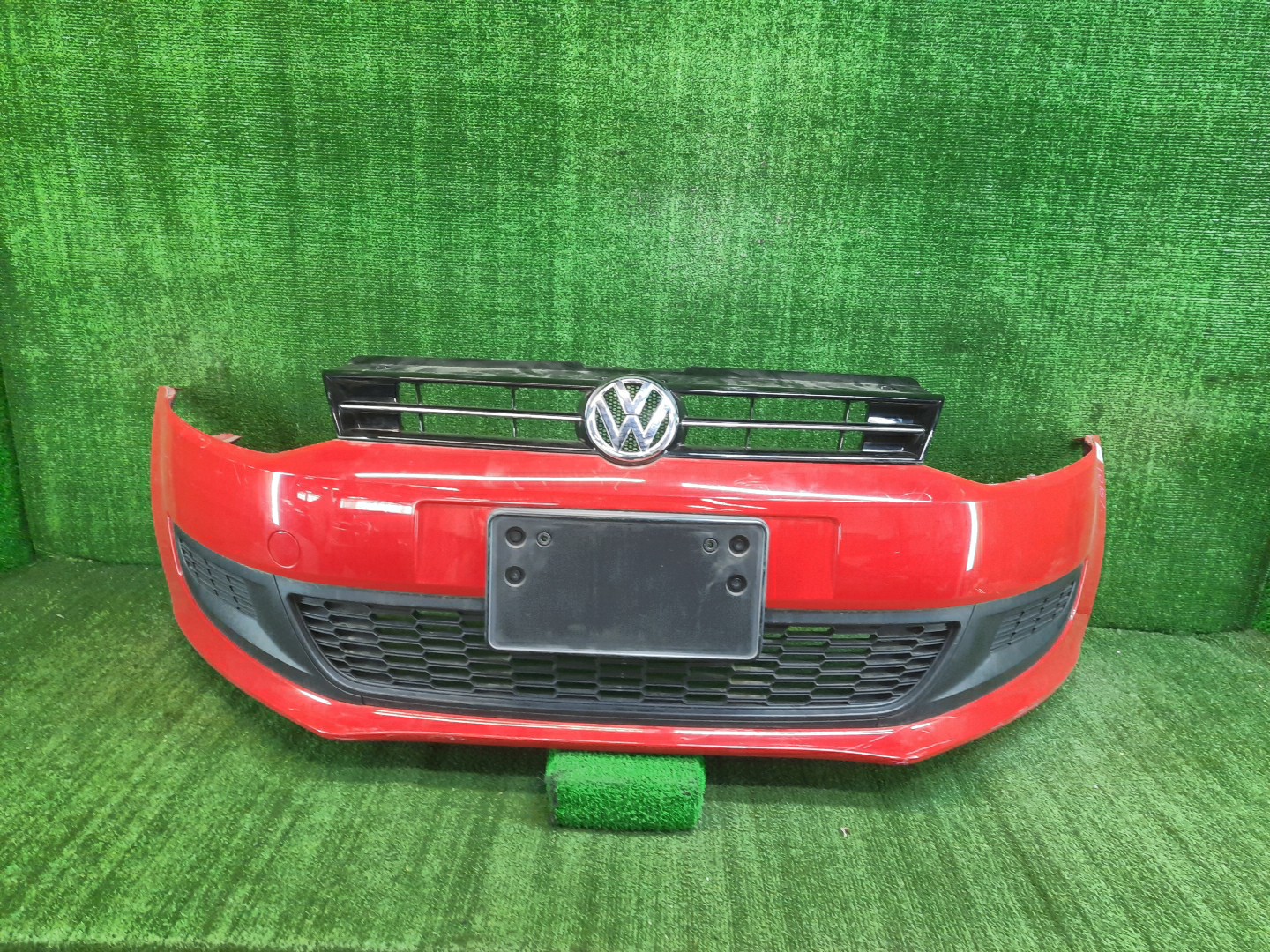 Бампер передний VOLKSWAGEN POLO 6R1 10161 1 ракурс