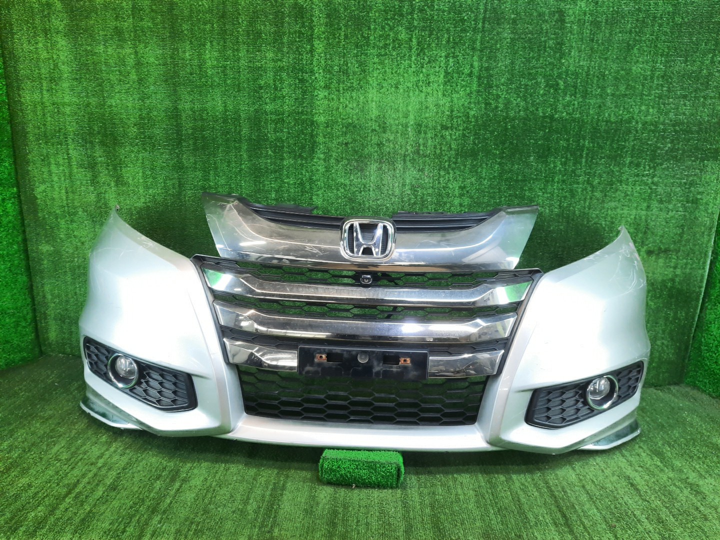 Бампер передний HONDA ODYSSEY RC1 10162 1 ракурс