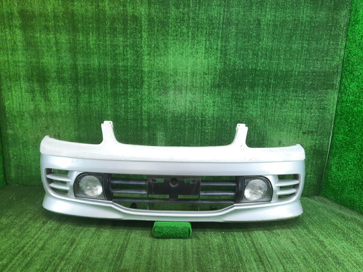 Бампер передний NISSAN RNESSA N30, NN30, PNN30 10208 1 ракурс