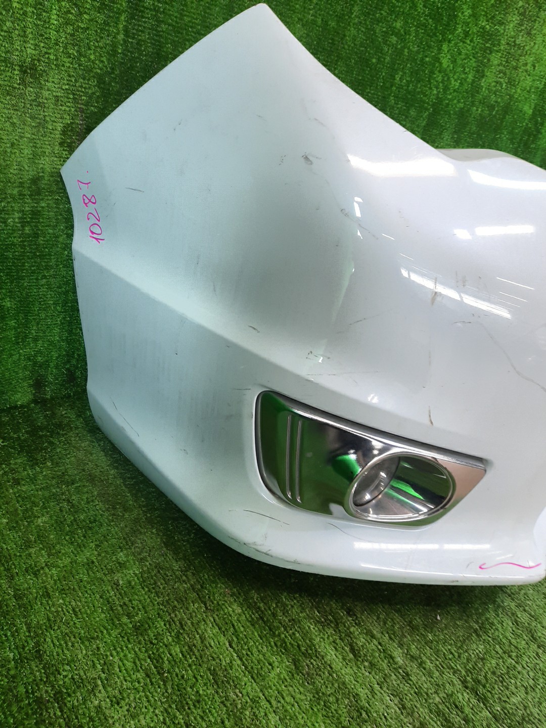 Бампер передний NISSAN SERENA C26 10287 2 ракурс