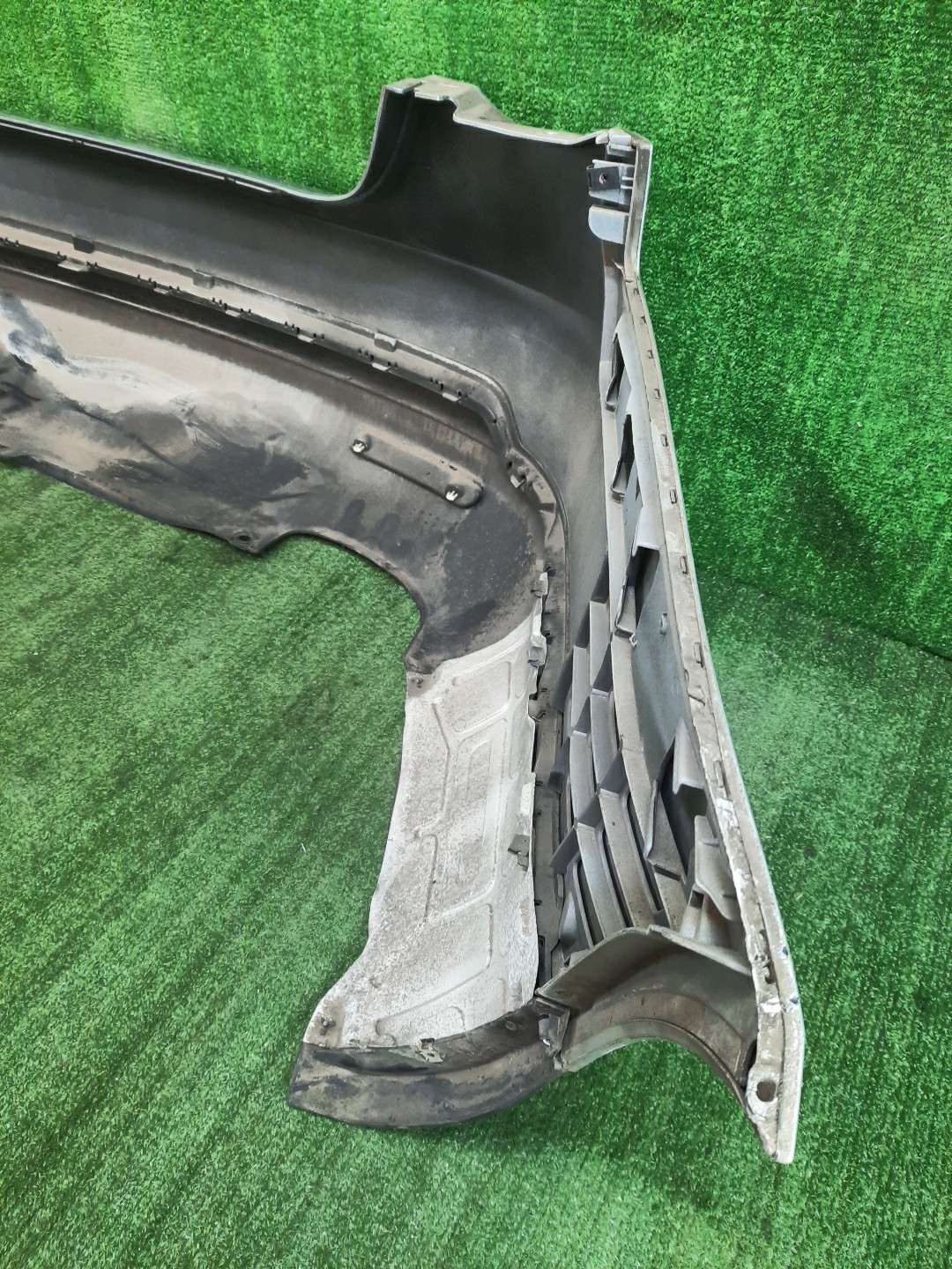 Бампер задний VOLKSWAGEN GOLF 1K1 10337 5 ракурс