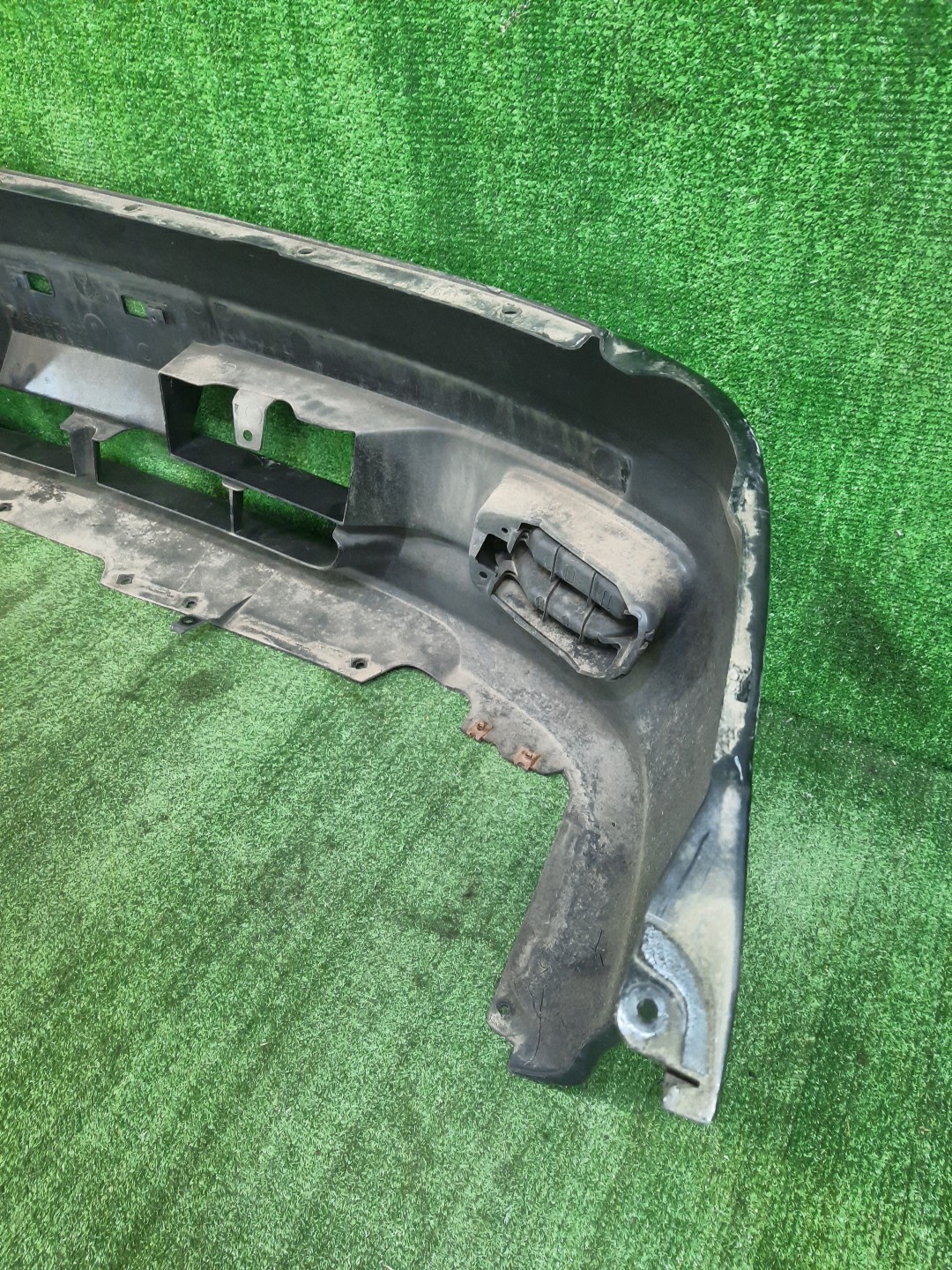 Бампер передний NISSAN SERENA TNC24, TC24, RC24, PC24, PNC24, VC24, VNC24 10361 5 ракурс