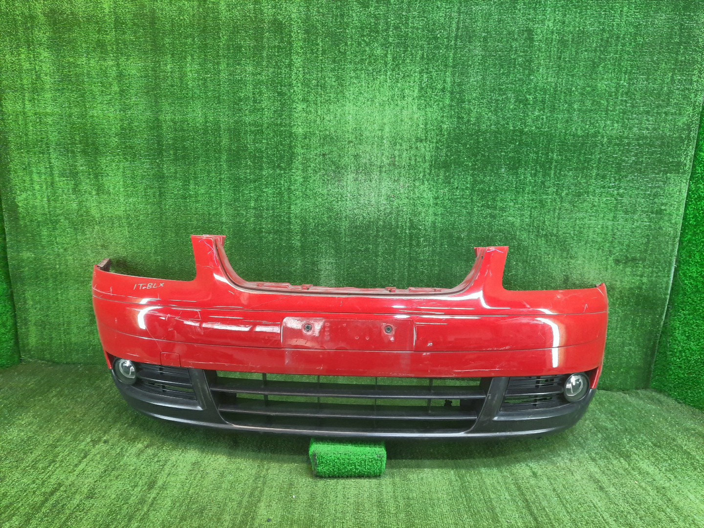 Бампер передний VOLKSWAGEN TOURAN 1T1 10370 1 ракурс