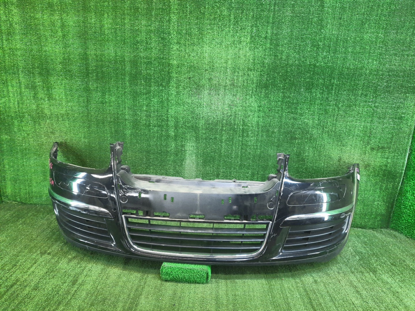 Бампер передний VOLKSWAGEN GOLF V 1K1 10374 1 ракурс