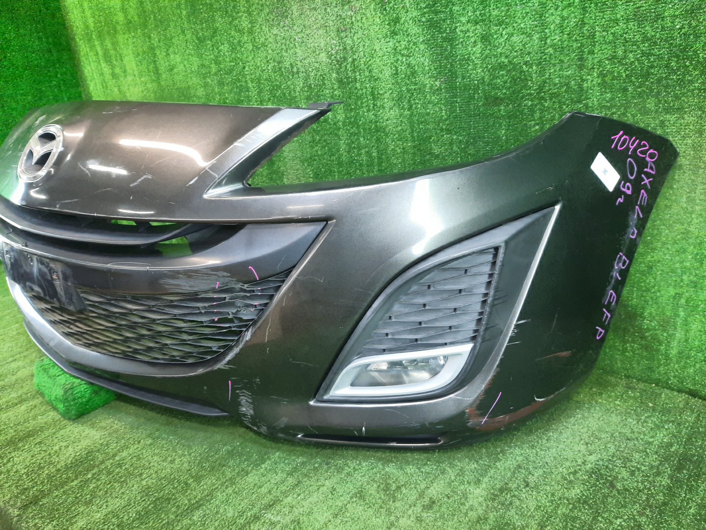 Бампер передний MAZDA AXELA, MAZDA 3, 3 BL6FJ, BLEFW, BL5FP, BLEAP, BLEFP, BLFFP, BL3FW, BL5FW, BLEAW, BLFFW, BL 10420 3 ракурс