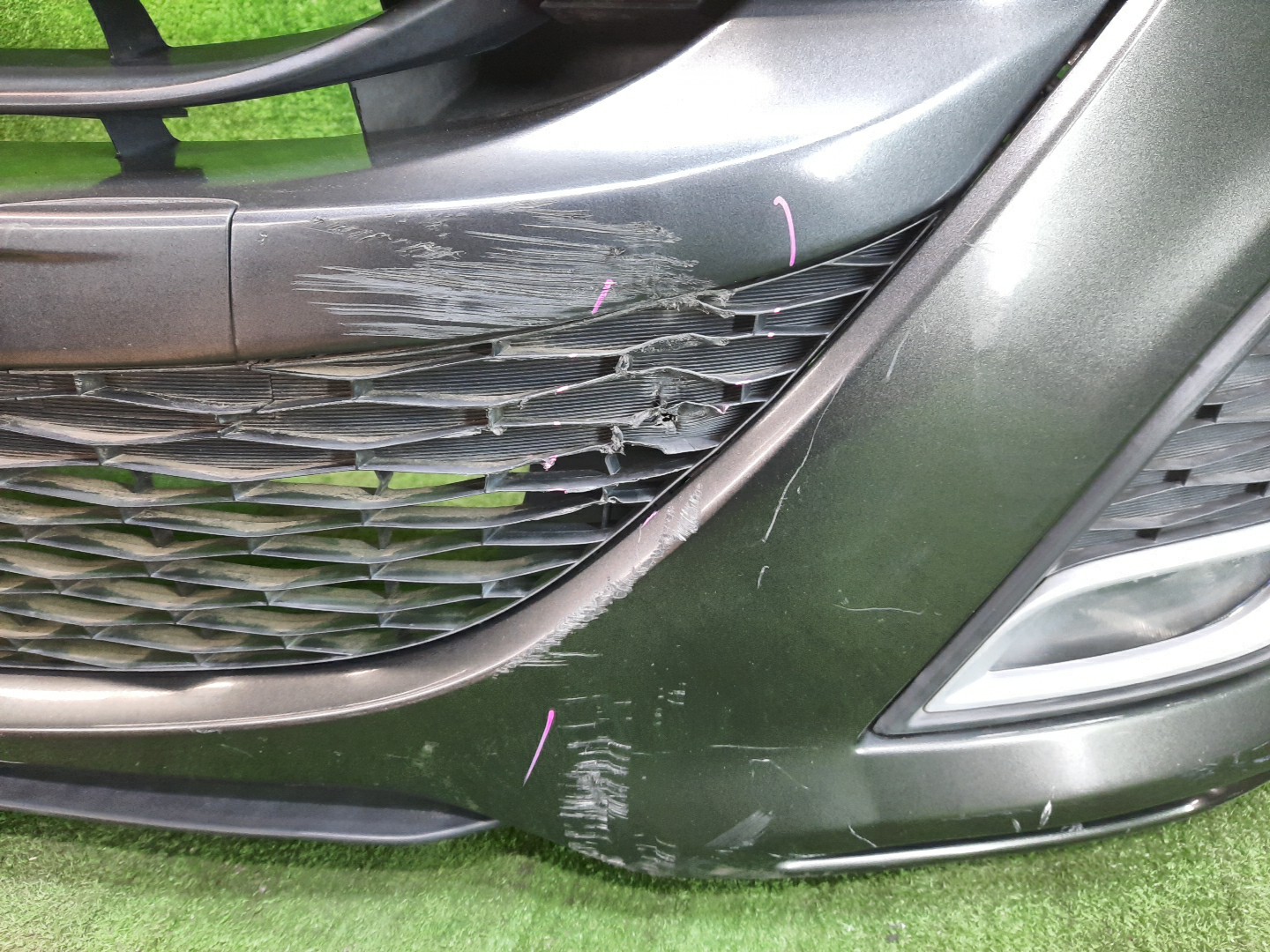Бампер передний MAZDA AXELA, MAZDA 3, 3 BL6FJ, BLEFW, BL5FP, BLEAP, BLEFP, BLFFP, BL3FW, BL5FW, BLEAW, BLFFW, BL 10420 4 ракурс