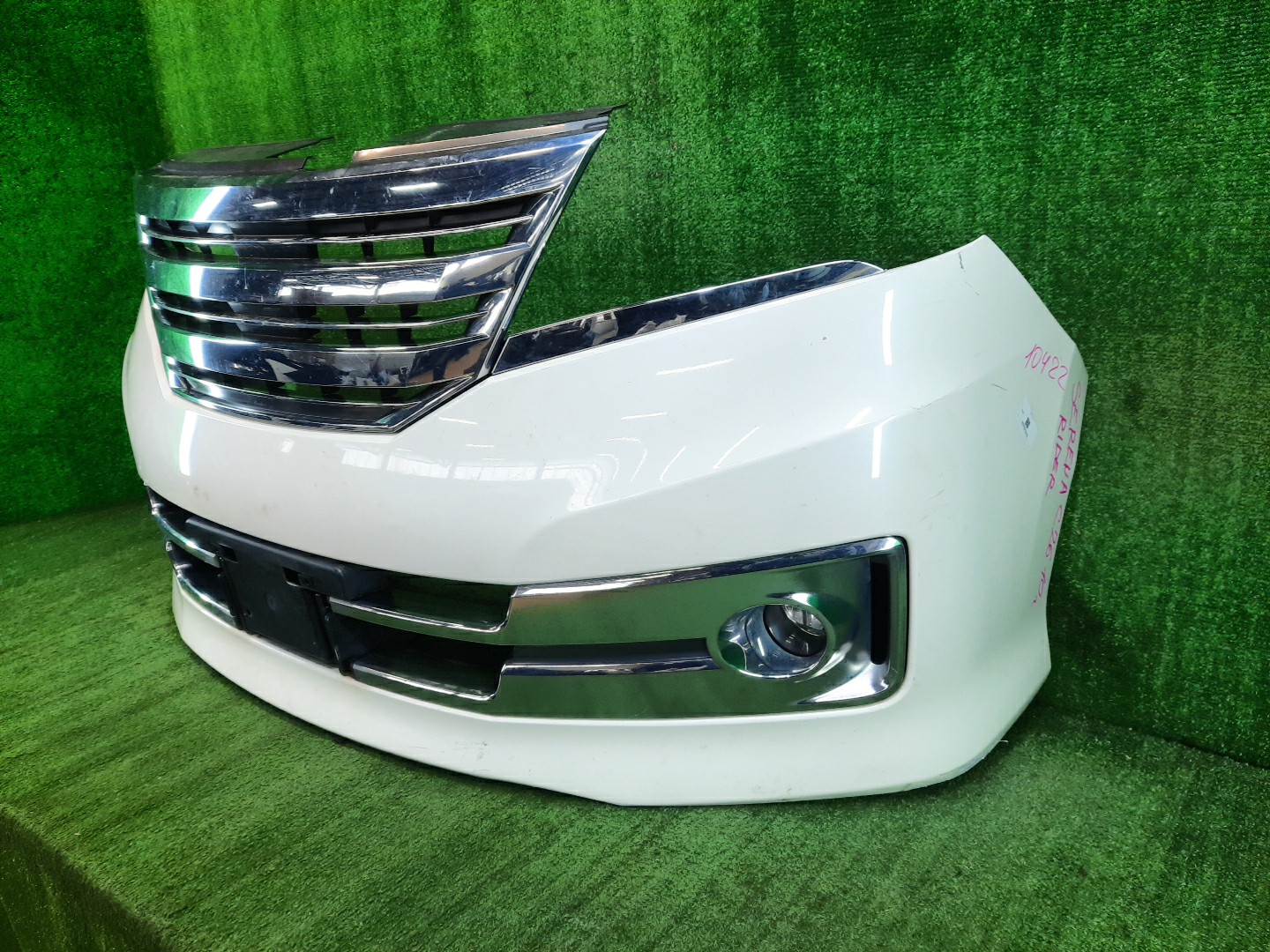 Бампер передний NISSAN SERENA C26 10422 3 ракурс