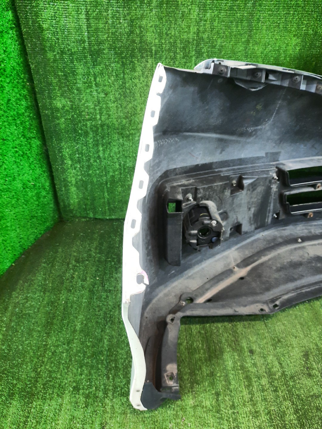 Бампер передний NISSAN SERENA C26 10422 5 ракурс
