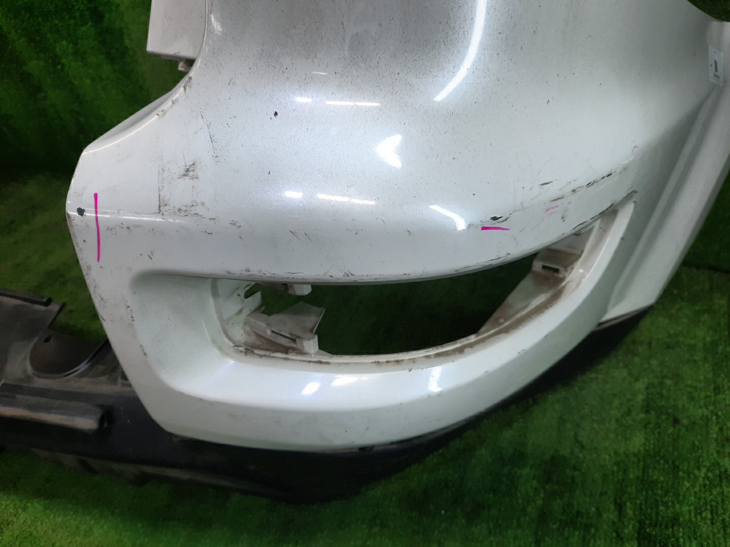Бампер задний MITSUBISHI OUTLANDER CW4W, CW6W, CW5W 10429 4 ракурс Бампер задний MITSUBISHI OUTLANDER CW4W, CW6W, CW5W 10429 4 ракурс