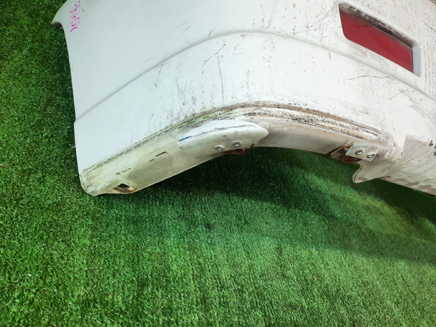 Бампер задний NISSAN CUBE Z10 10446 4 ракурс