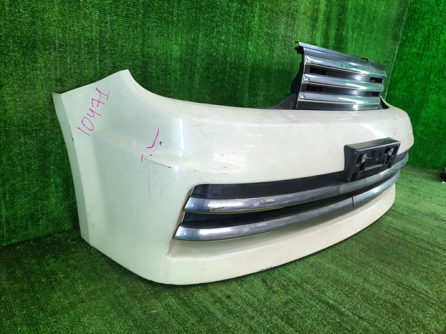 Бампер передний NISSAN CUBE Z12 10471 3 ракурс
