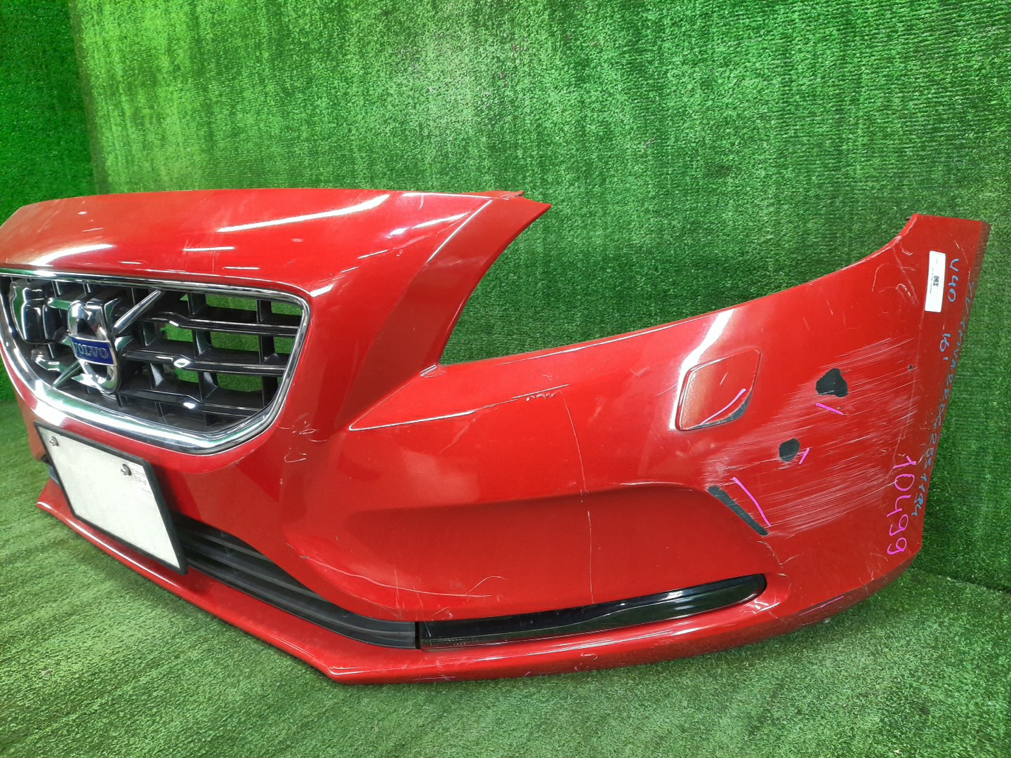 Бампер передний VOLVO V40 MZ63, MV, MV48 10499 3 ракурс