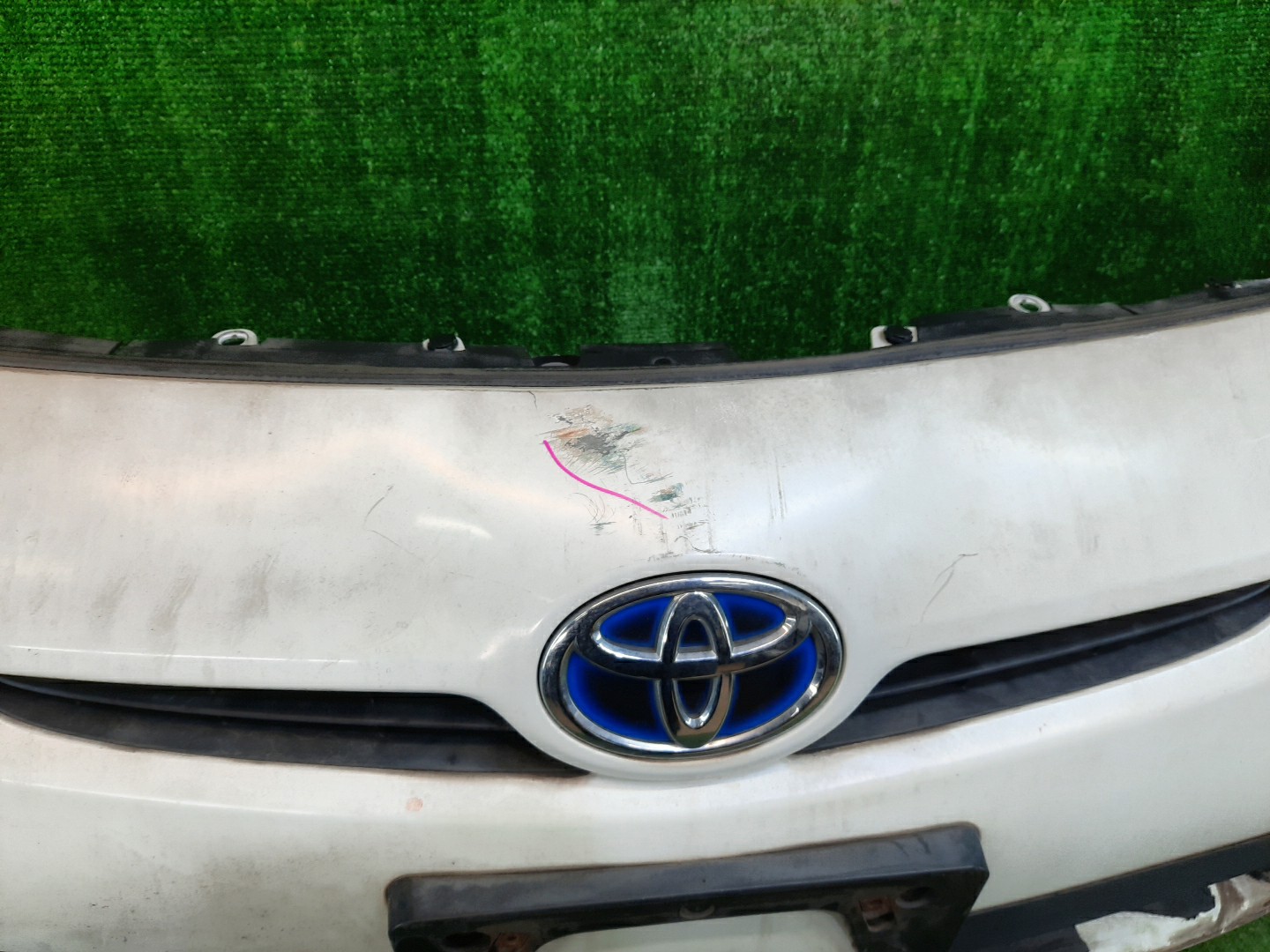 Бампер передний TOYOTA PRIUS ZVW30 10500 5 ракурс