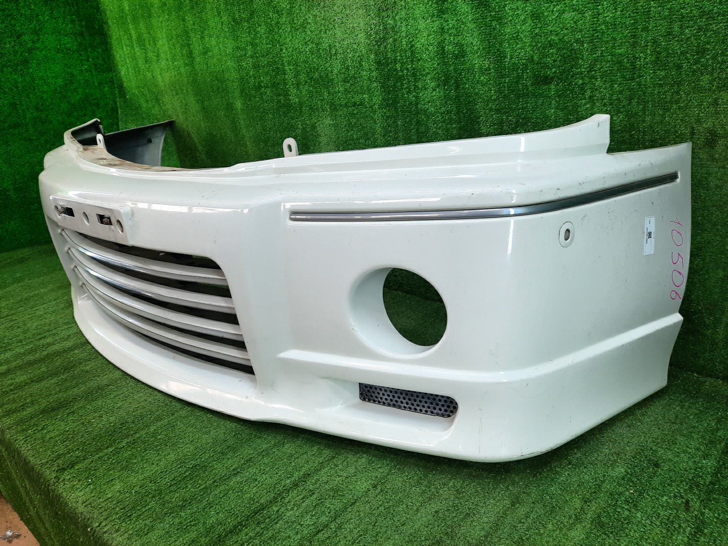 Бампер передний NISSAN PRESAGE U30, NU30, TU30, TNU30, HU30, VNU30, VU30 10506 2 ракурс