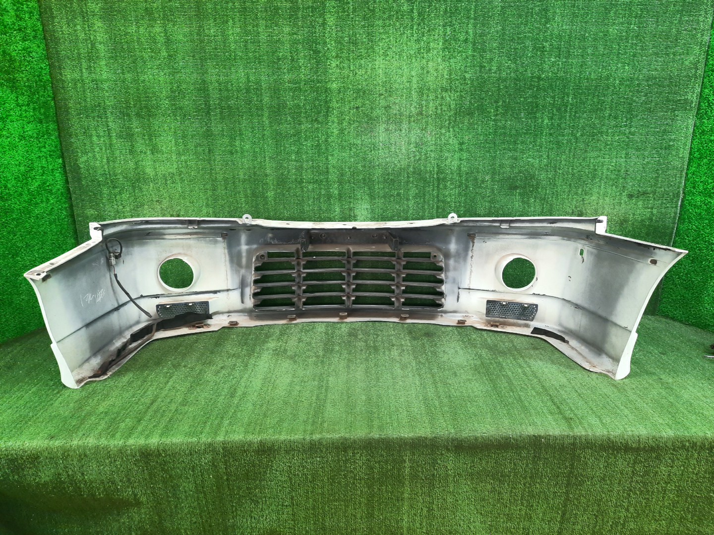 Бампер передний NISSAN PRESAGE U30, NU30, TU30, TNU30, HU30, VNU30, VU30 10506 5 ракурс