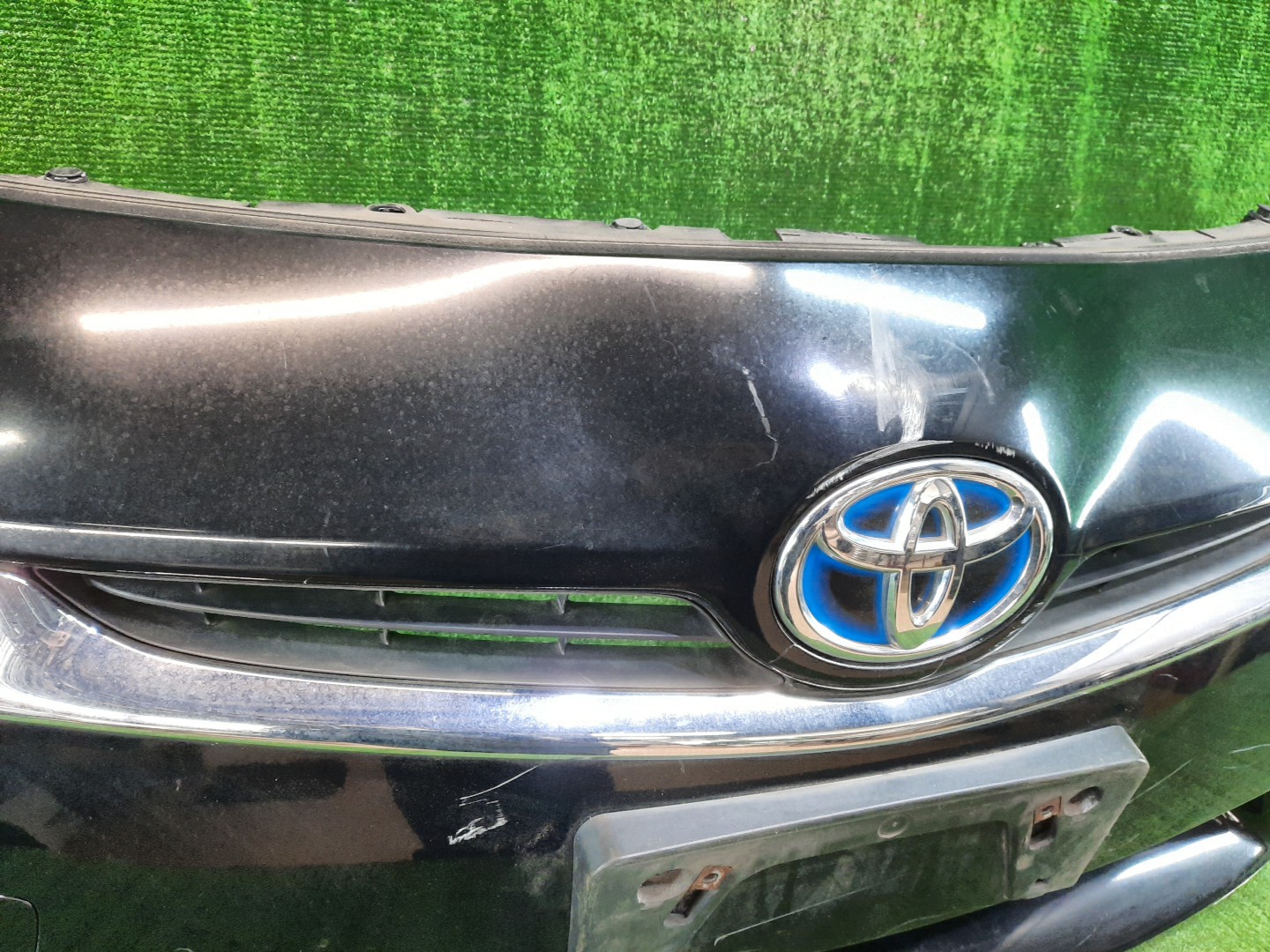 Бампер передний TOYOTA PRIUS ZVW30 10511 5 ракурс