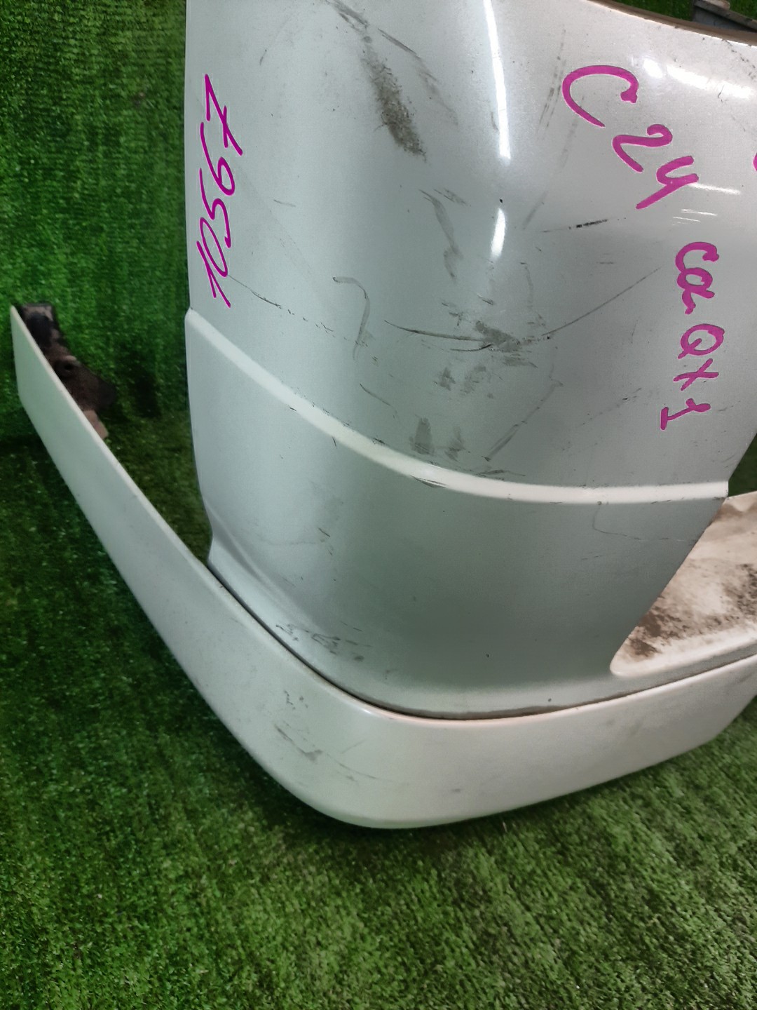Бампер задний NISSAN SERENA TNC24, TC24, RC24, PC24, PNC24, VC24, VNC24 10567 4 ракурс